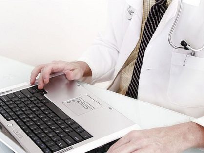 Doctor_at_laptop_1809599b